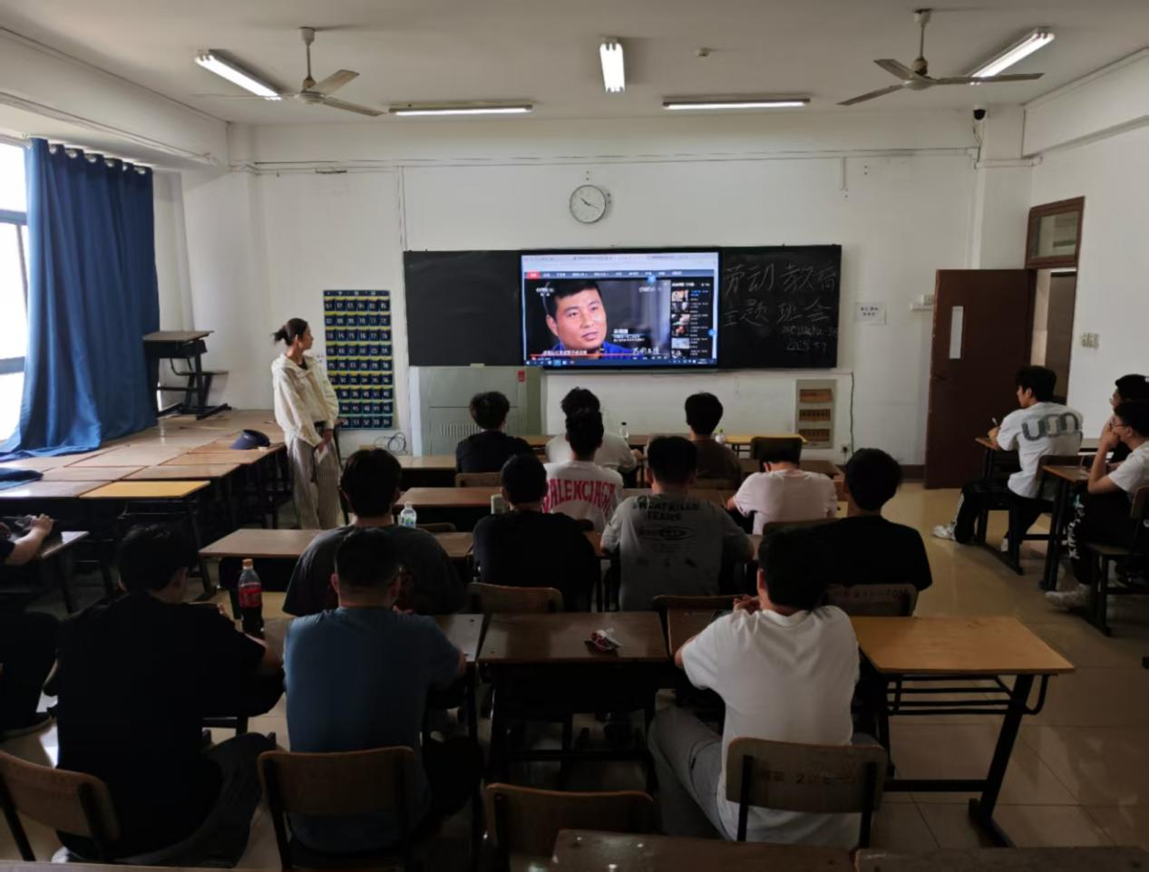 美好生活 劳动创造——学院开展劳动教育宣传周活动12.png